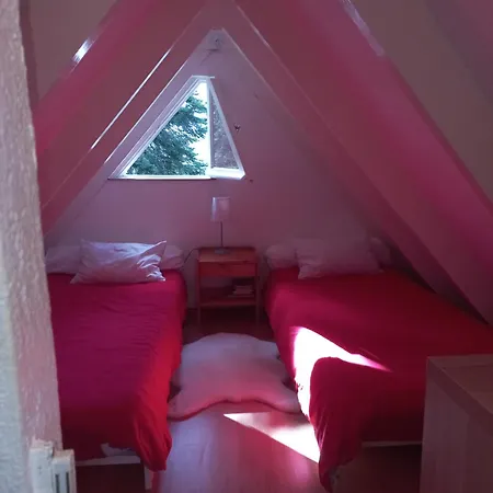 Guzet Avec Cheminée, Option Draps - Les 4 Chouettes Chalet